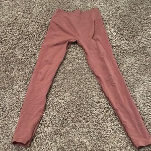 Alphalete Amplify Legging, in the color rose, size medium 🙂